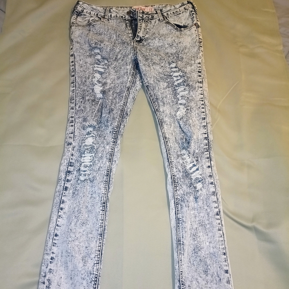 Judy Blue Gray Skinny Jeans with Distressed Details